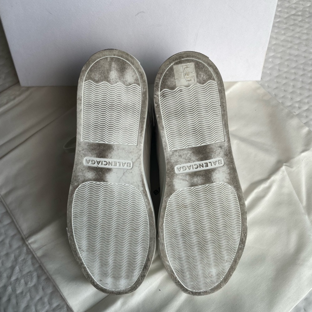 Balenciaga sneakers - Picture 2 of 3